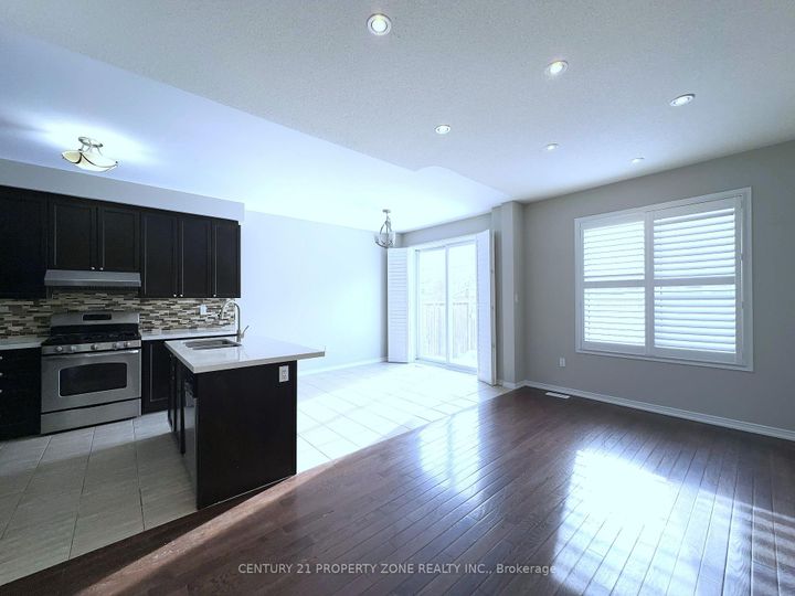 Photo 5 at 8 Loftsmoor Drive, Wellington, Brampton