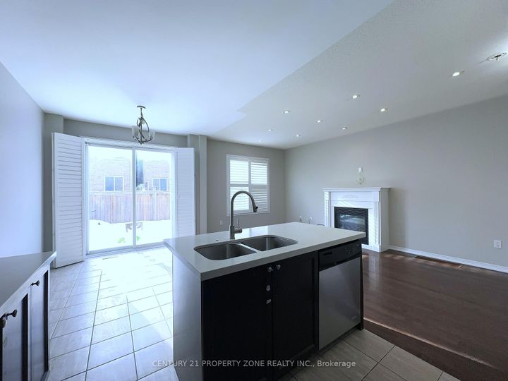 Photo 13 at 8 Loftsmoor Drive, Wellington, Brampton