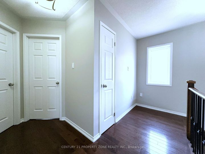 Photo 19 at 8 Loftsmoor Drive, Wellington, Brampton