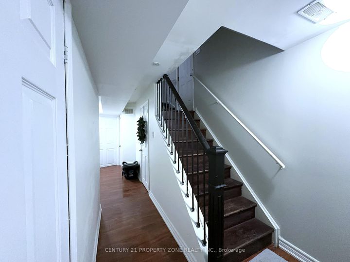 Photo 27 at 8 Loftsmoor Drive, Wellington, Brampton