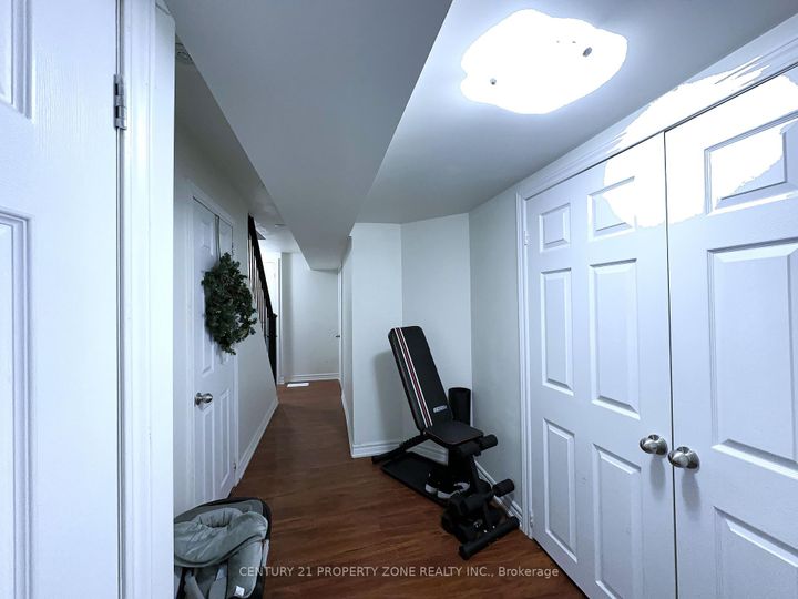 Photo 28 at 8 Loftsmoor Drive, Wellington, Brampton