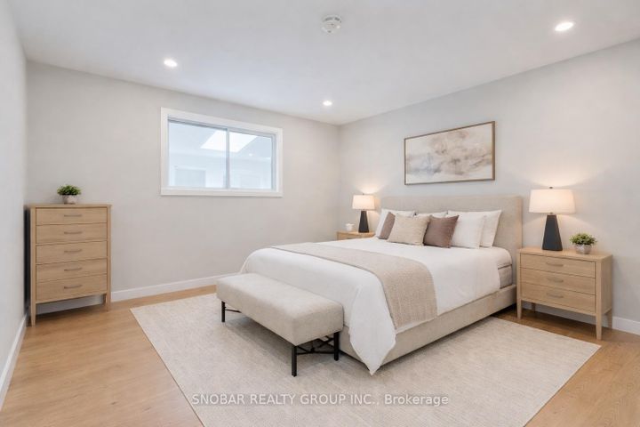 Photo 7 at 47 Bucksburn Road, Clairville, Toronto