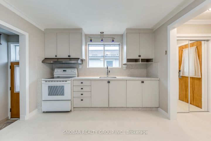 Photo 10 at 47 Bucksburn Road, Clairville, Toronto