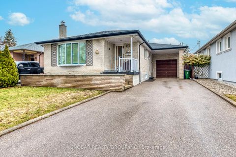 Photo 1 at 47 Bucksburn Road, Clairville, Toronto