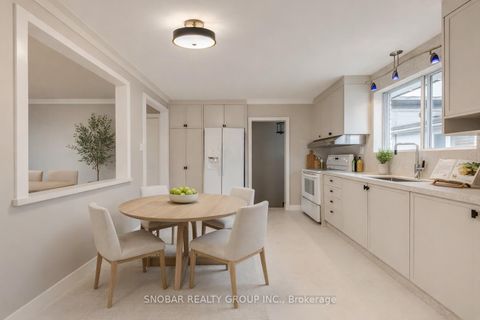 Photo 2 at 47 Bucksburn Road, Clairville, Toronto