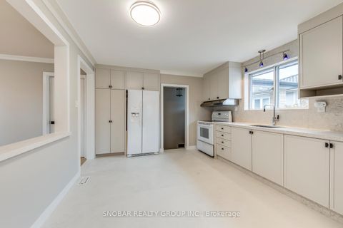 Photo 9 at 47 Bucksburn Road, Clairville, Toronto