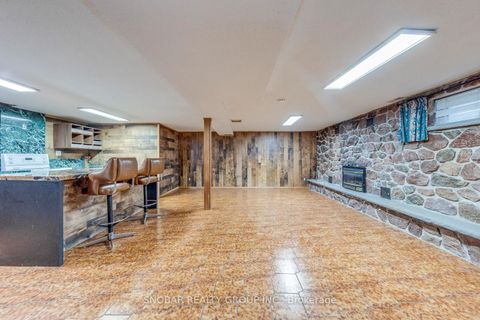 Photo 23 at 47 Bucksburn Road, Clairville, Toronto