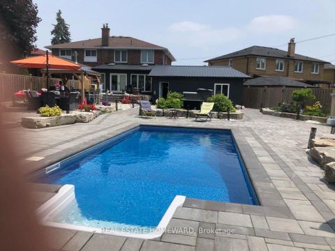 Photo 37 at 18 Wyndcliff Crescent, Victoria Village, Toronto