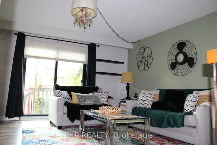 Photo 5 at 42 Lindridge Avenue, Westgate, Brampton