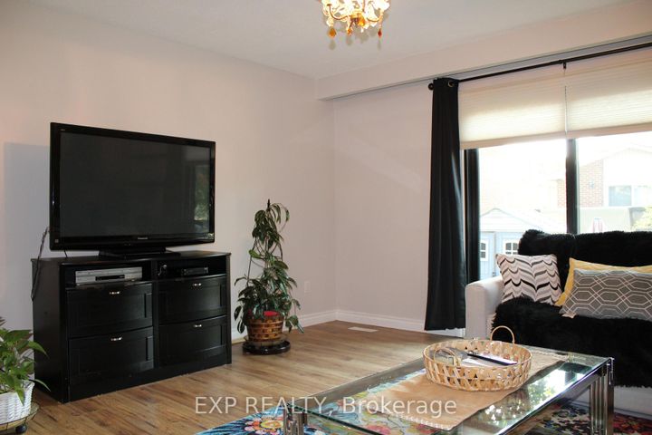 Photo 6 at 42 Lindridge Avenue, Westgate, Brampton