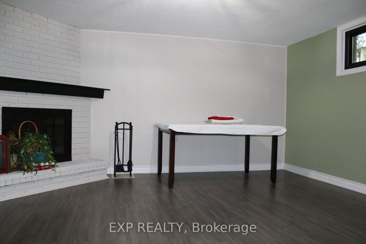 Photo 16 at 42 Lindridge Avenue, Westgate, Brampton