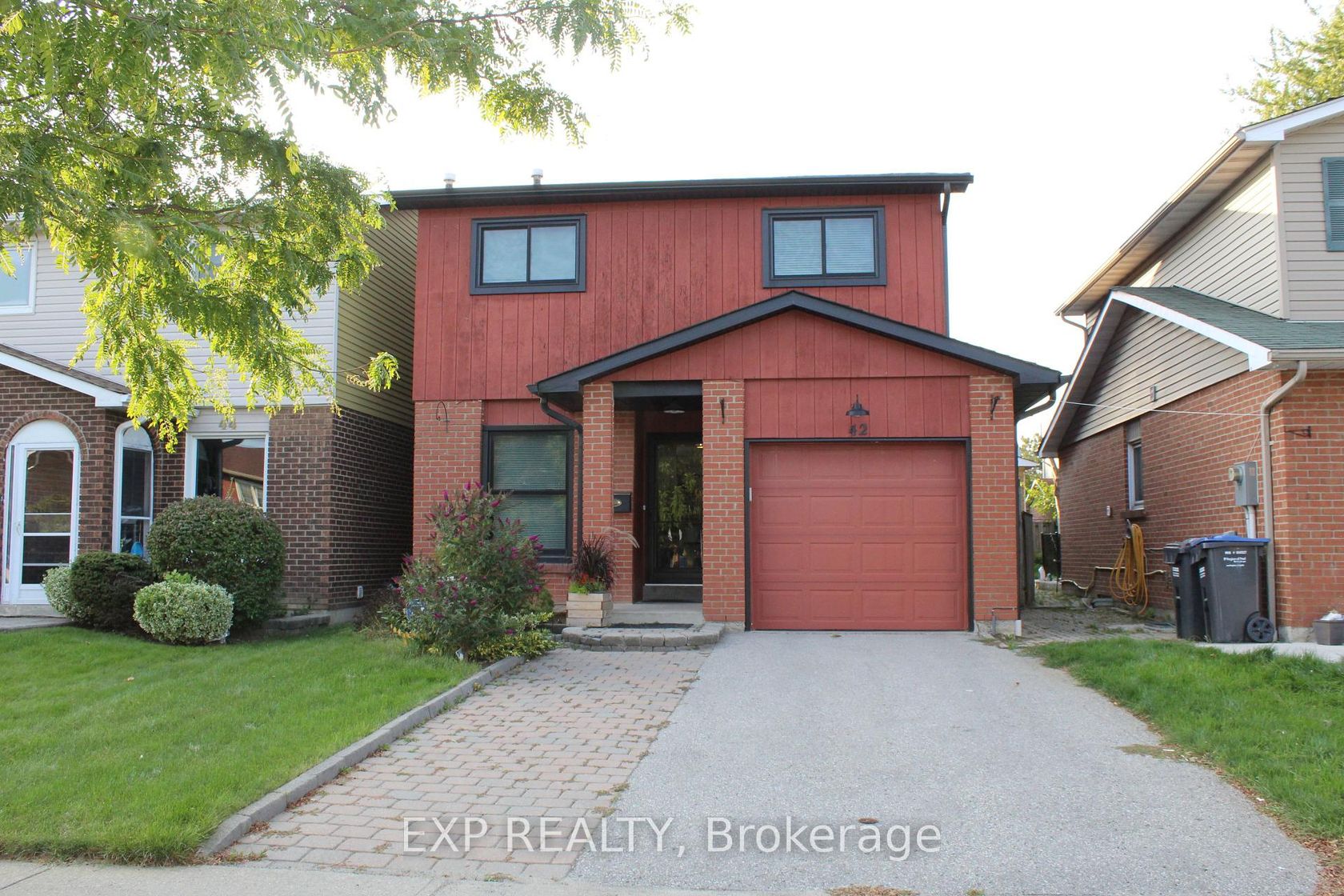 42 Lindridge Avenue, Westgate, Brampton 2