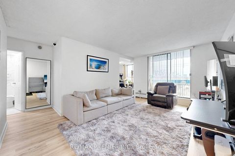 Photo 4 at 428 - 4645 Jane Street, Black Creek, Toronto