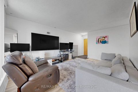 Photo 10 at 428 - 4645 Jane Street, Black Creek, Toronto