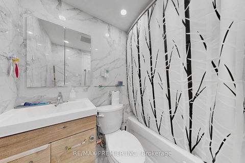 Photo 16 at 428 - 4645 Jane Street, Black Creek, Toronto