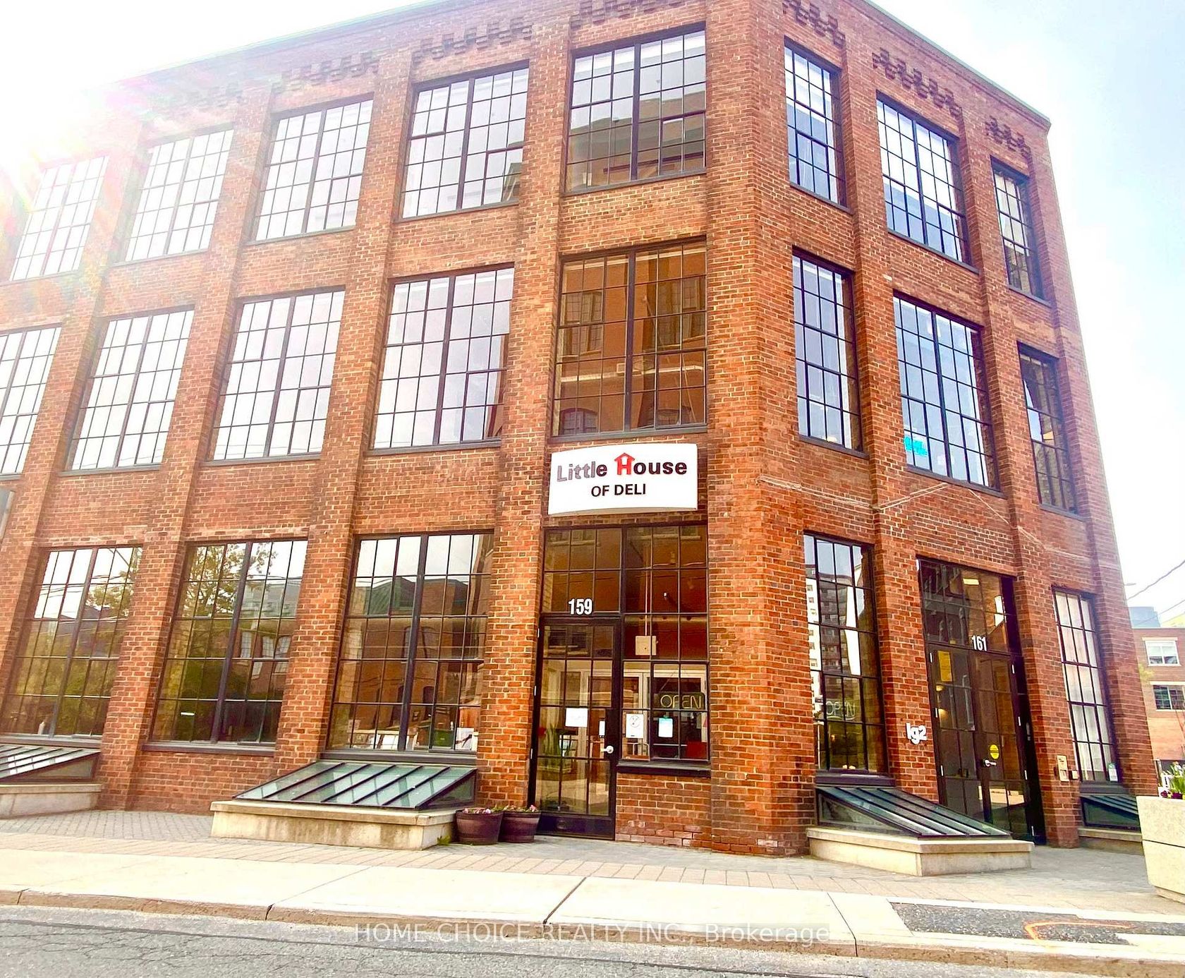 159 Liberty Street, South Parkdale, Toronto photo number 2