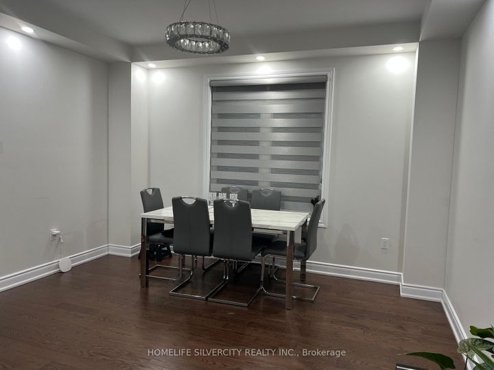 Photo 6 at 88 Roulette Crescent, Northwest Brampton, Brampton