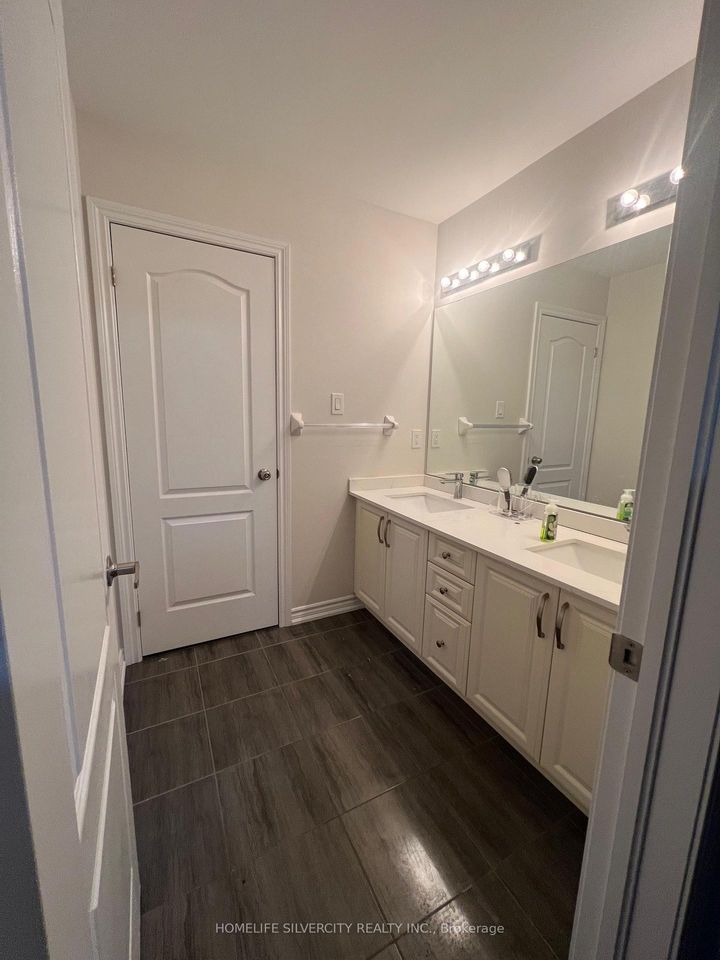 Photo 16 at 88 Roulette Crescent, Northwest Brampton, Brampton