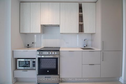 Photo 3 at 711 - 3900 Confederation Parkway, City Centre, Mississauga