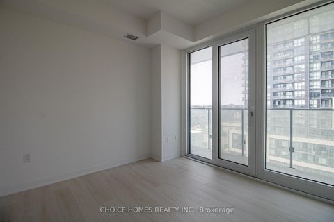 Photo 8 at 711 - 3900 Confederation Parkway, City Centre, Mississauga