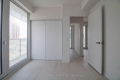 Photo 10 at 711 - 3900 Confederation Parkway, City Centre, Mississauga