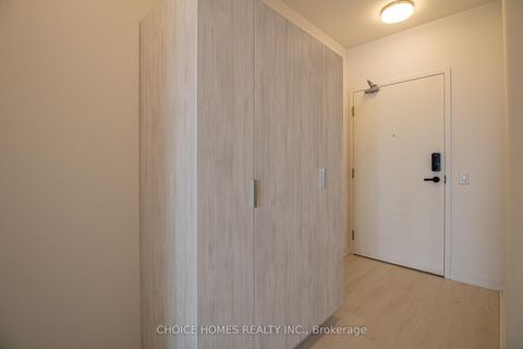 Photo 26 at 711 - 3900 Confederation Parkway, City Centre, Mississauga