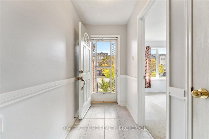 Photo 2 at 33 Atwood Avenue, Georgetown, Halton Hills