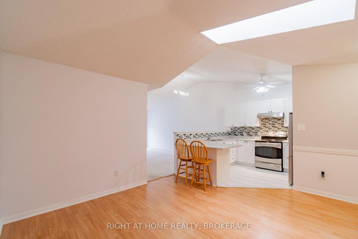 Photo 11 at 33 Atwood Avenue, Georgetown, Halton Hills