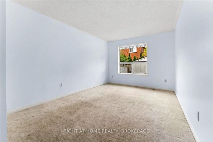 Photo 15 at 33 Atwood Avenue, Georgetown, Halton Hills