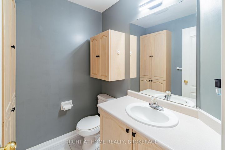 Photo 20 at 33 Atwood Avenue, Georgetown, Halton Hills