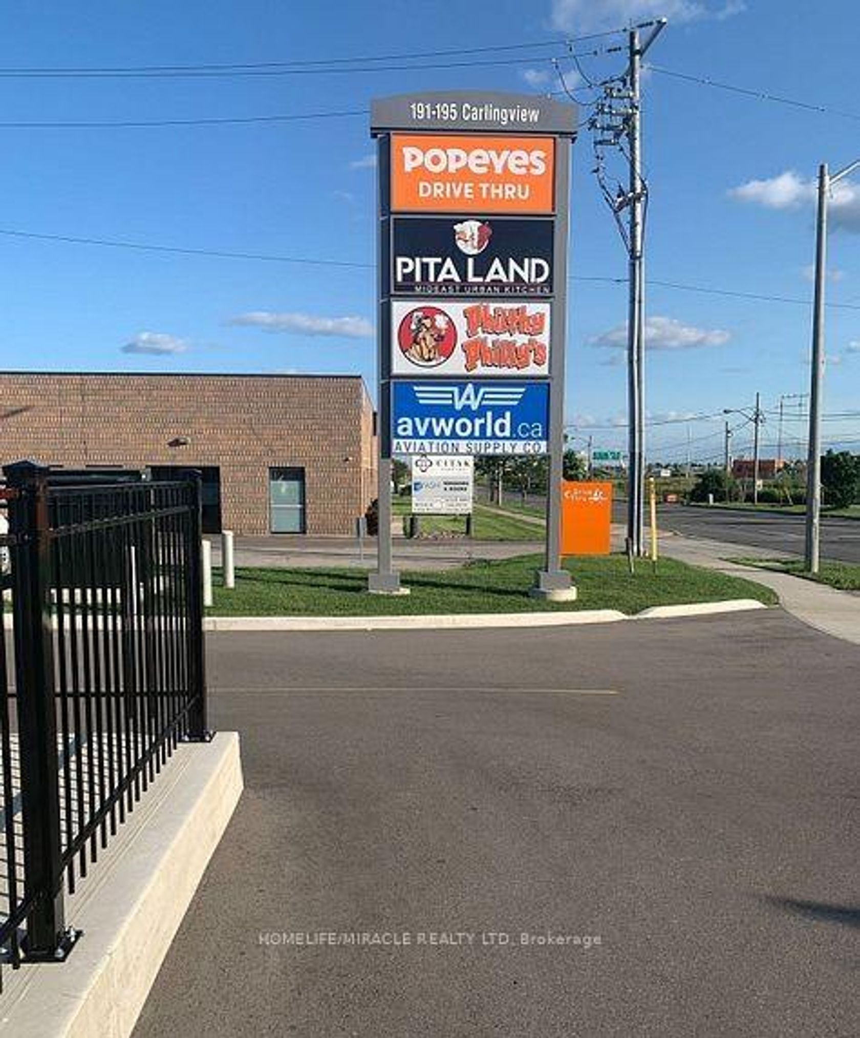 1B - 195 Carlingview Drive, Clairville, Toronto photo number 2