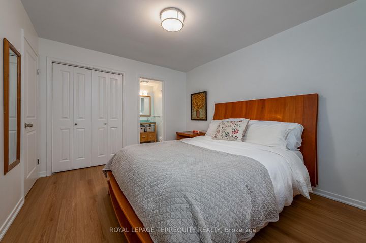 Photo 22 at 6 Earlington Avenue, Kingsway South, Toronto