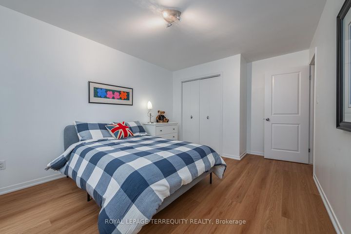 Photo 26 at 6 Earlington Avenue, Kingsway South, Toronto