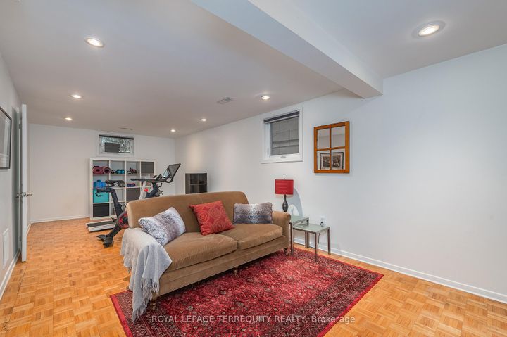 Photo 31 at 6 Earlington Avenue, Kingsway South, Toronto