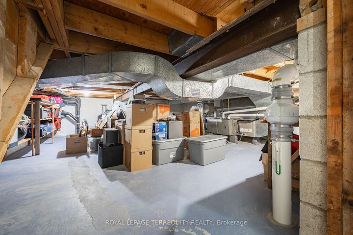 Photo 35 at 6 Earlington Avenue, Kingsway South, Toronto