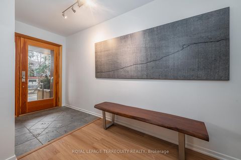 Photo 4 at 6 Earlington Avenue, Kingsway South, Toronto