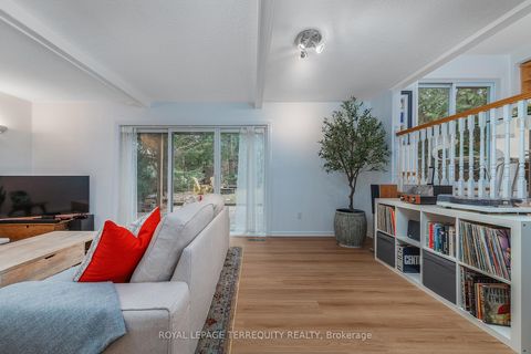 Photo 14 at 6 Earlington Avenue, Kingsway South, Toronto