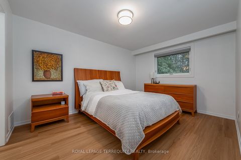 Photo 21 at 6 Earlington Avenue, Kingsway South, Toronto
