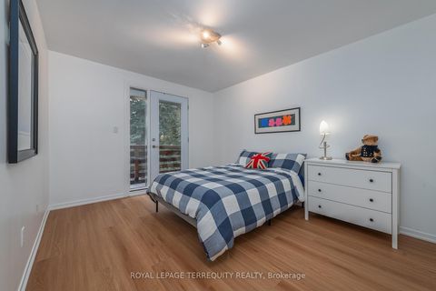 Photo 25 at 6 Earlington Avenue, Kingsway South, Toronto