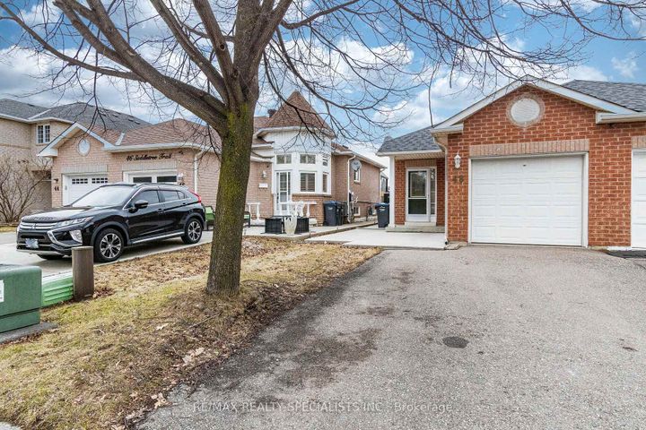 Photo 2 at 48 Saddletree Trail, Brampton West, Brampton