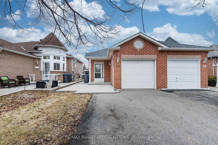 Photo 3 at 48 Saddletree Trail, Brampton West, Brampton