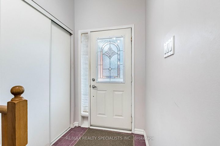 Photo 7 at 48 Saddletree Trail, Brampton West, Brampton