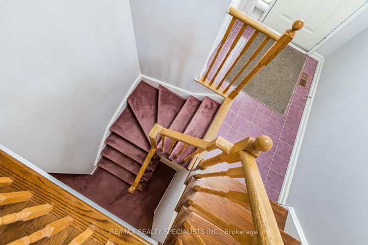 Photo 8 at 48 Saddletree Trail, Brampton West, Brampton