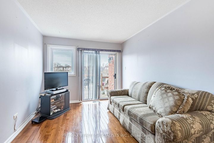 Photo 12 at 48 Saddletree Trail, Brampton West, Brampton