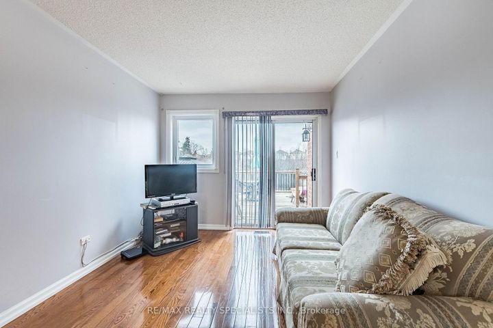 Photo 13 at 48 Saddletree Trail, Brampton West, Brampton