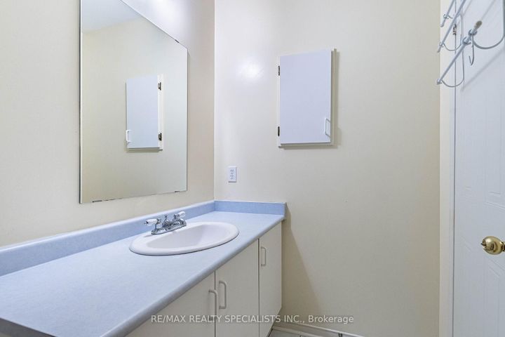 Photo 26 at 48 Saddletree Trail, Brampton West, Brampton