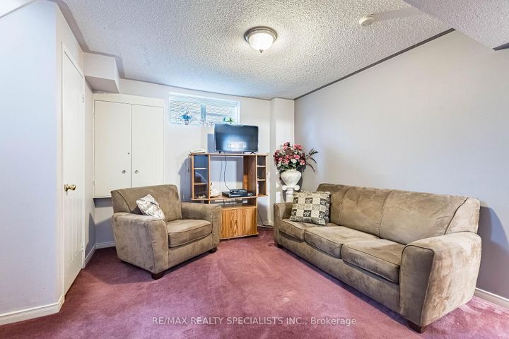 Photo 30 at 48 Saddletree Trail, Brampton West, Brampton