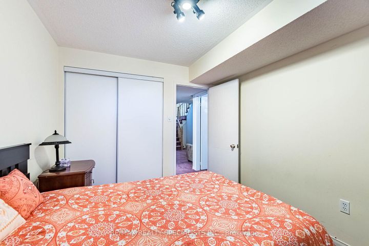 Photo 37 at 48 Saddletree Trail, Brampton West, Brampton