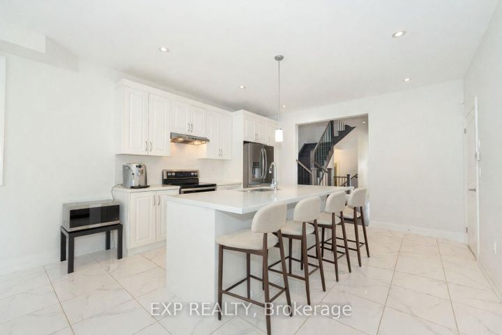 Photo 13 at 14 Longworth Avenue, Rural Richmond Hill, Richmond Hill