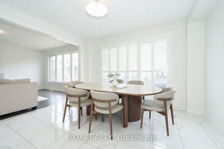 Photo 14 at 14 Longworth Avenue, Rural Richmond Hill, Richmond Hill